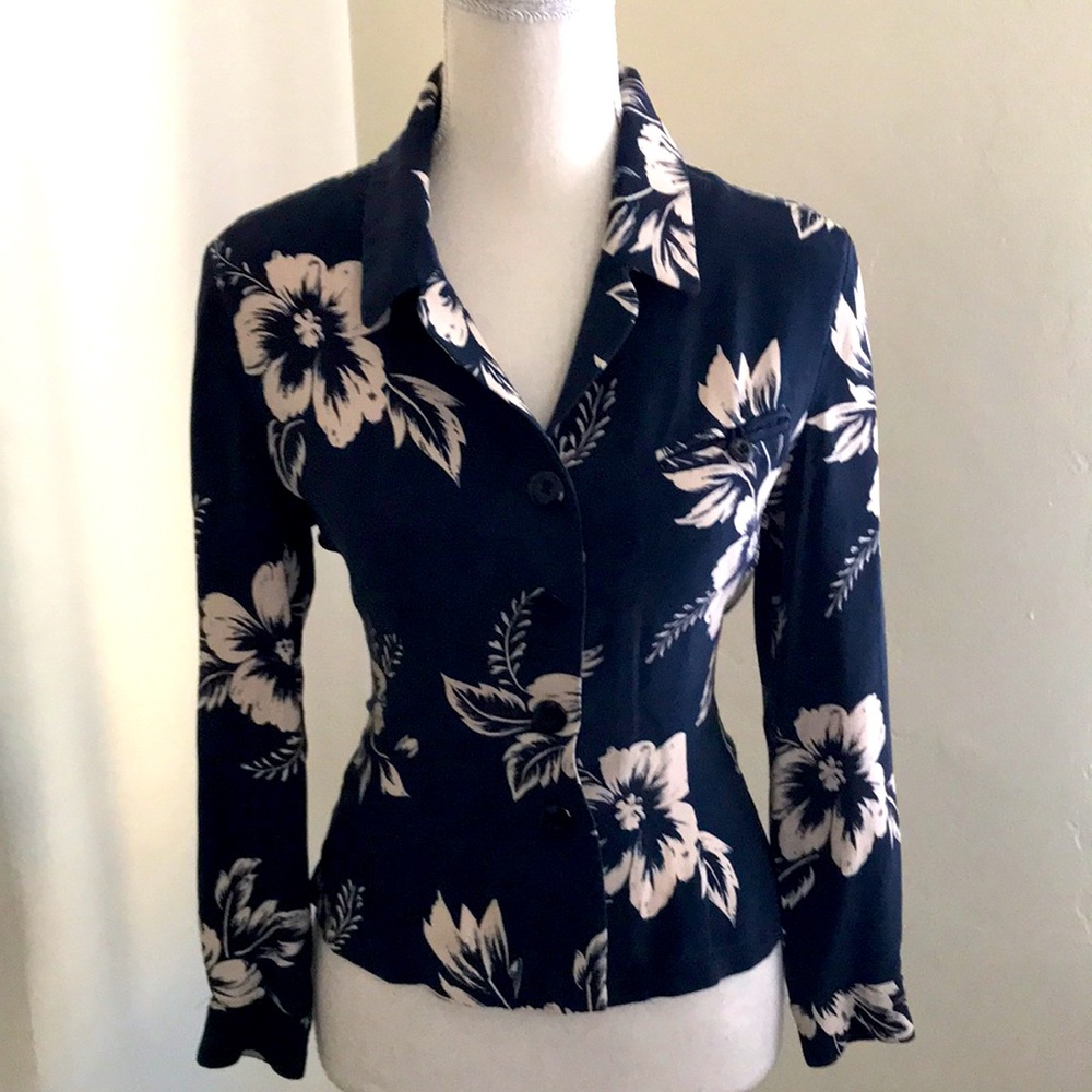 Vintage 100% Silk Dana Buchman Petite Long Sleeve Button Up Blouse
